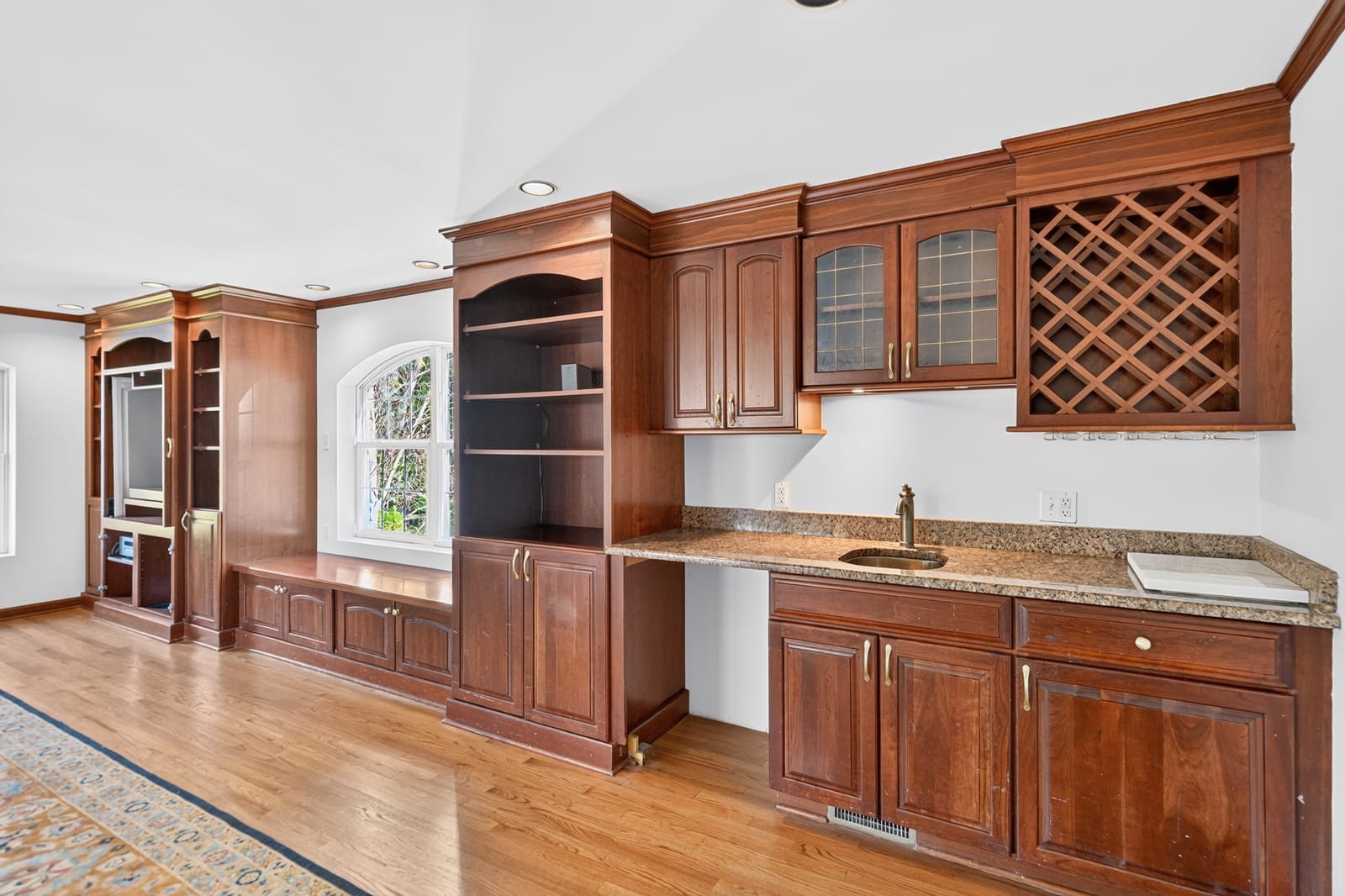 Family room built-ins and wet bar