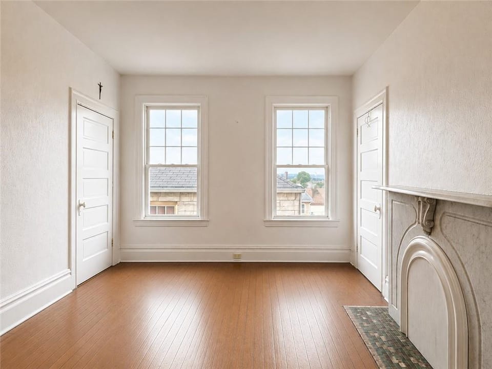 205 East Elizabeth Street — photograph 33