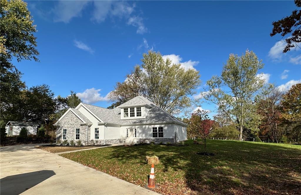1003 Taylor Lane