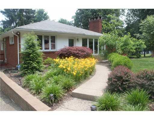 136 Country Club Dr