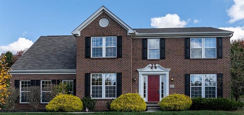 160 Blue Heron Dr