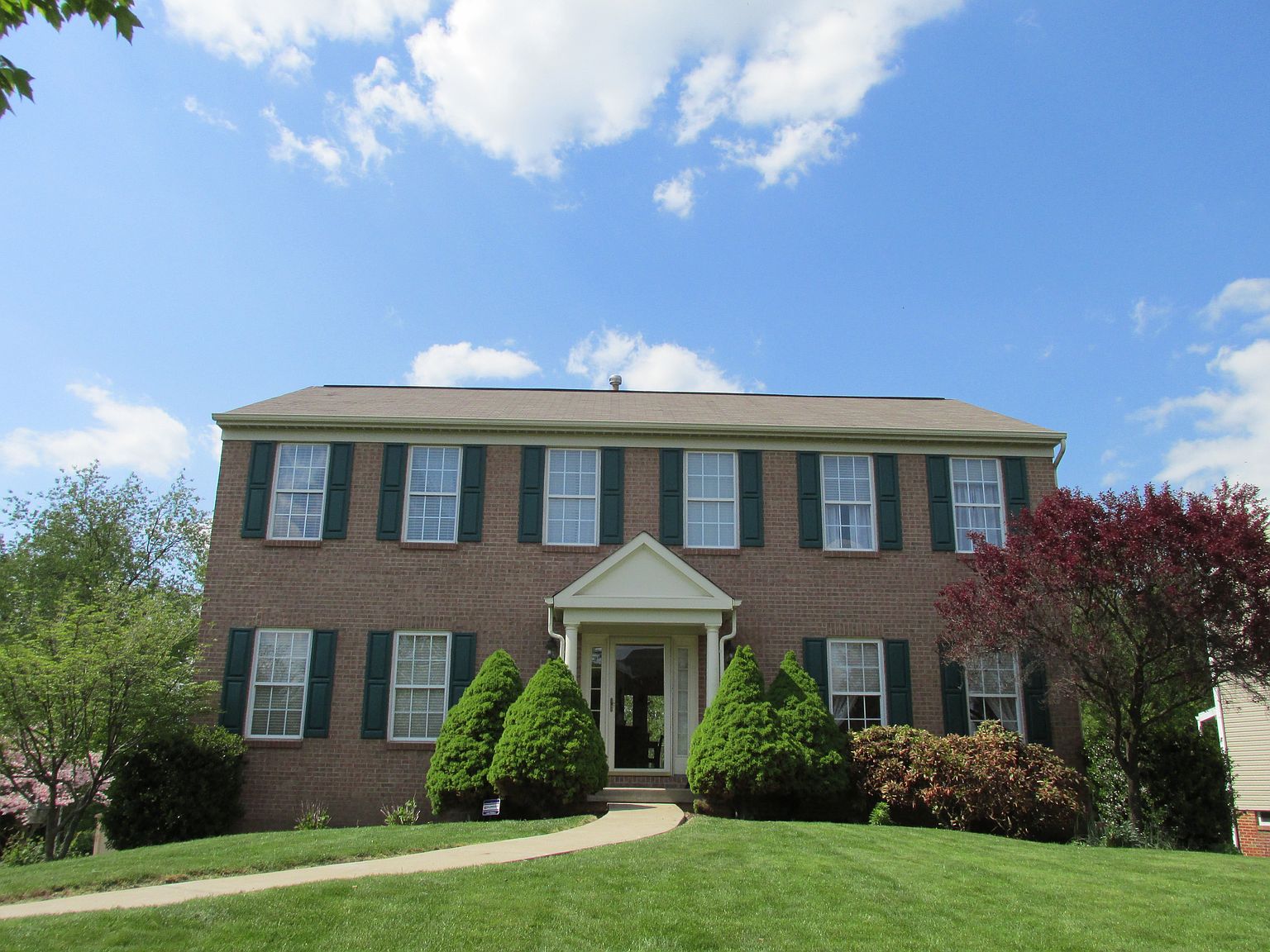 202 Mesa Dr