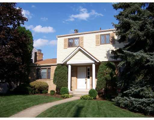 35 Rushmore Dr