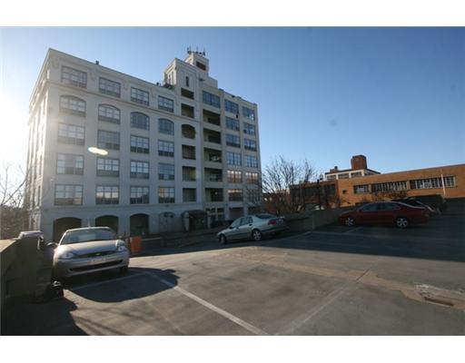 5850 Centre Ave Unit 415