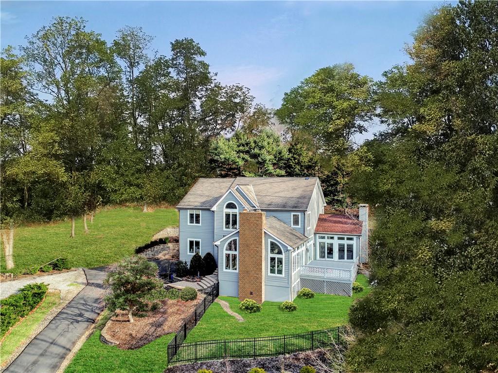610 Davis Lane