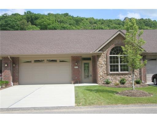 726 Village Dr